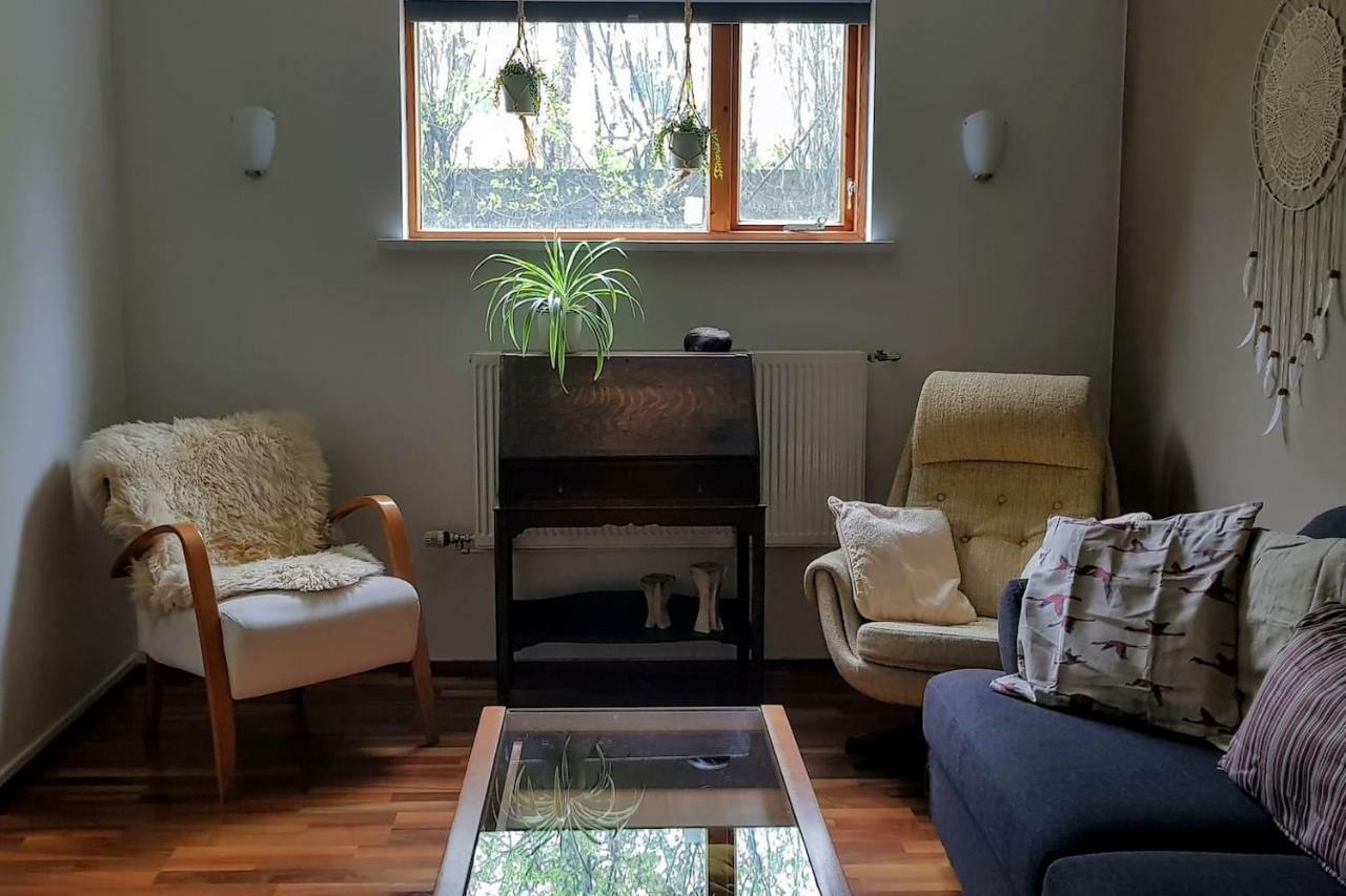 Skjolbraut - Cozy Apartment - Central Location - Free Parking - Close To A Public Swimming Pool And Sky Lagoon Рейкявик Екстериор снимка